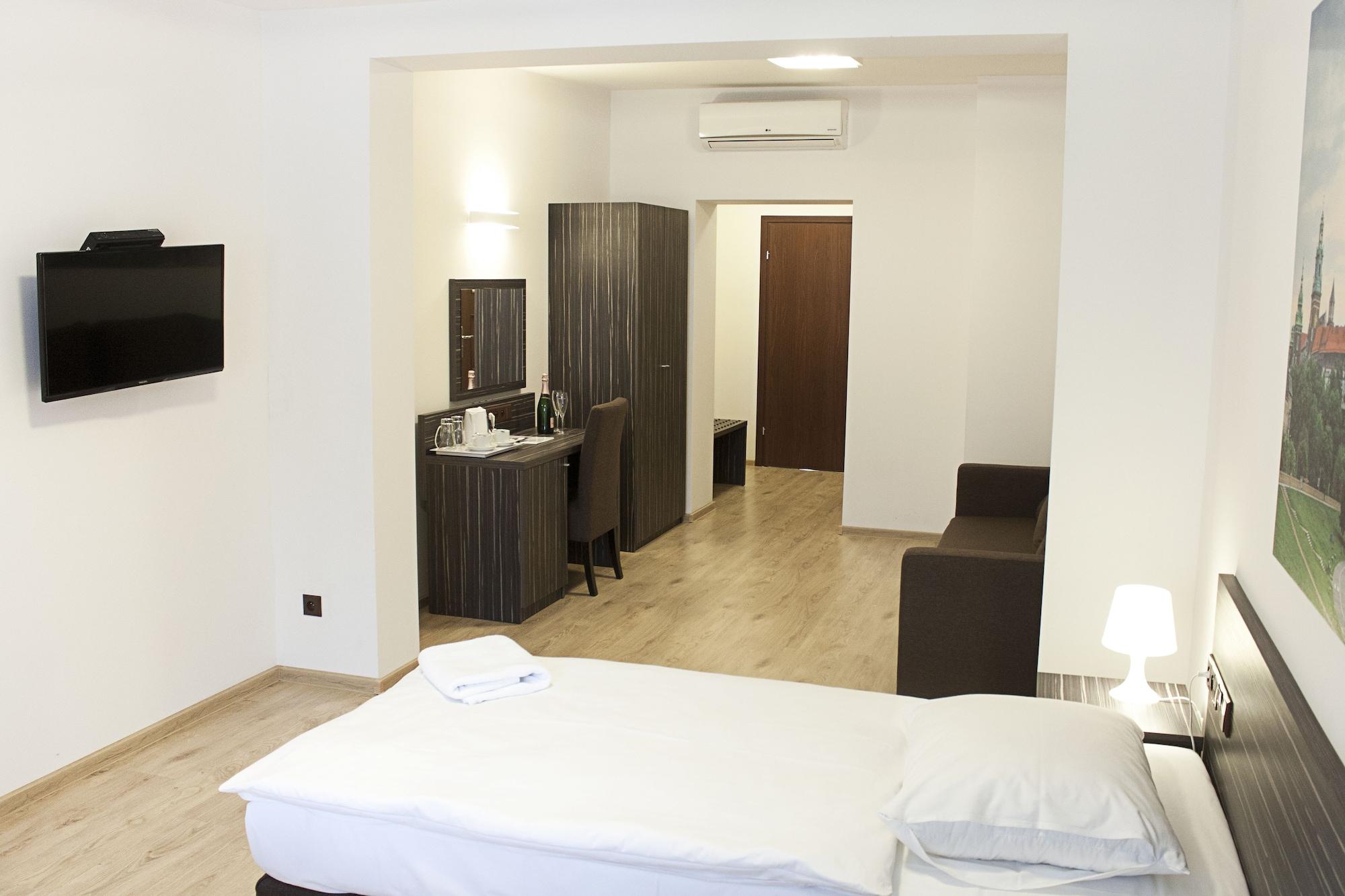 Pergamin Apartments Краков Экстерьер фото